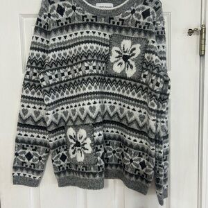 Alfred Dunner Black and White Floral Sweater